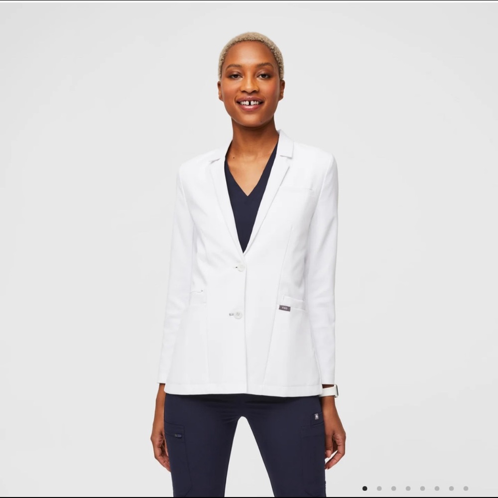 Figs Bellevue Short Lab Coat